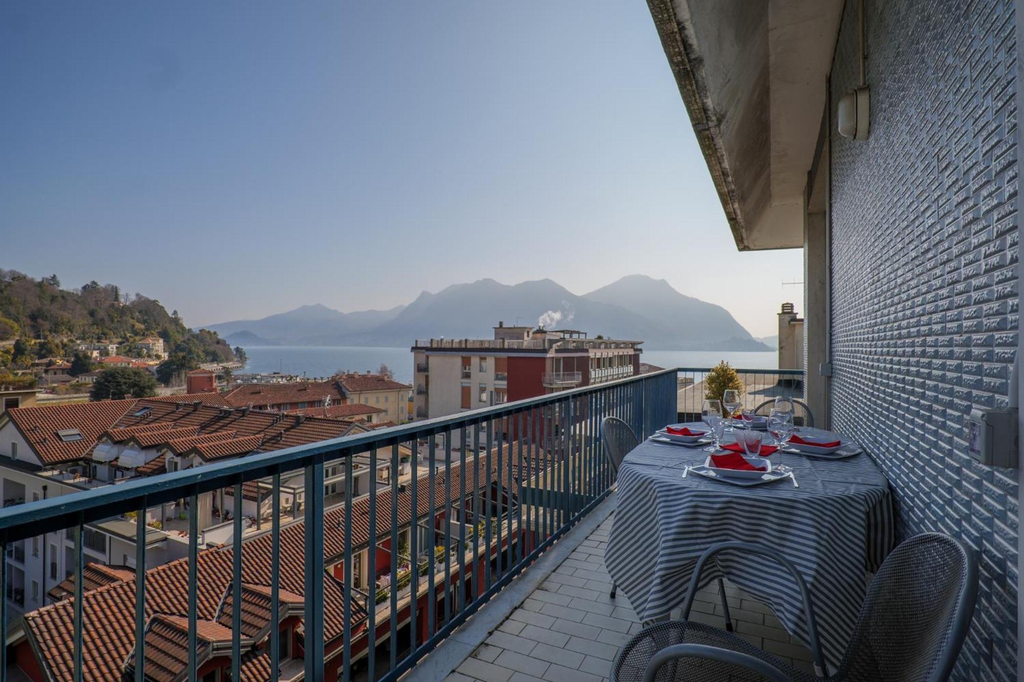 L'Attico Di Susanna แวร์บาเนีย ภายนอก รูปภาพ