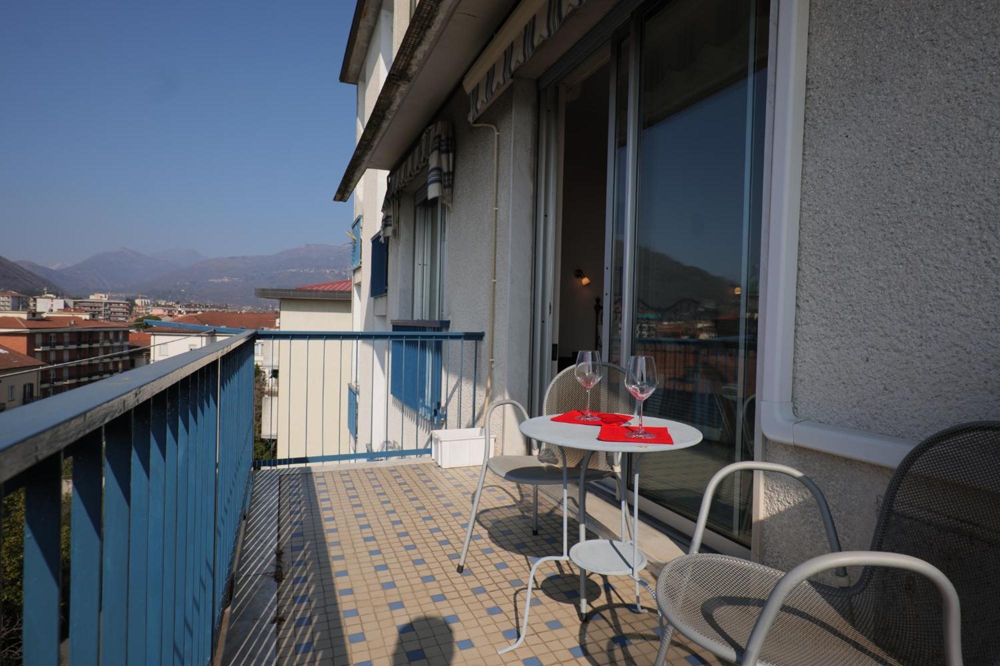 L'Attico Di Susanna แวร์บาเนีย ภายนอก รูปภาพ