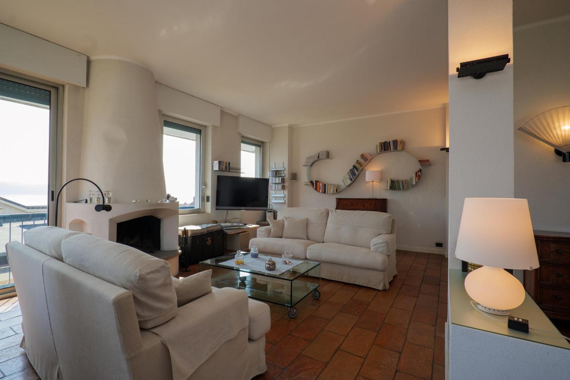 L'Attico Di Susanna แวร์บาเนีย ภายนอก รูปภาพ
