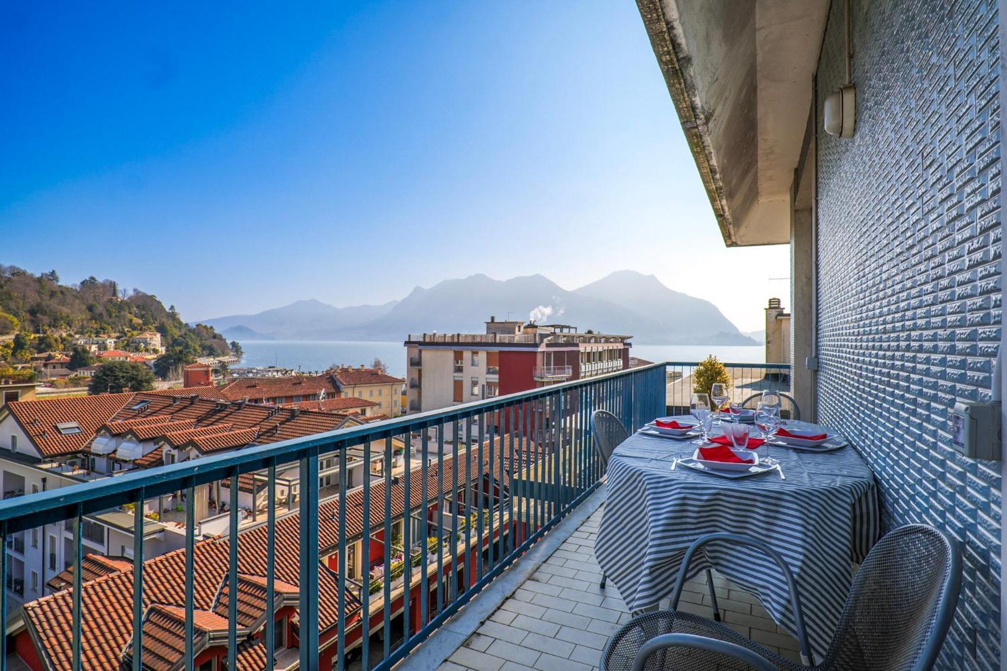 L'Attico Di Susanna แวร์บาเนีย ภายนอก รูปภาพ